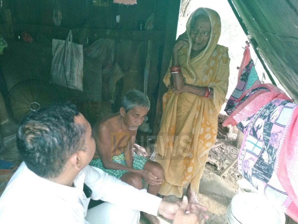 https://knewsodisha.com/old-couple-spending-their-18-year-in-cabin