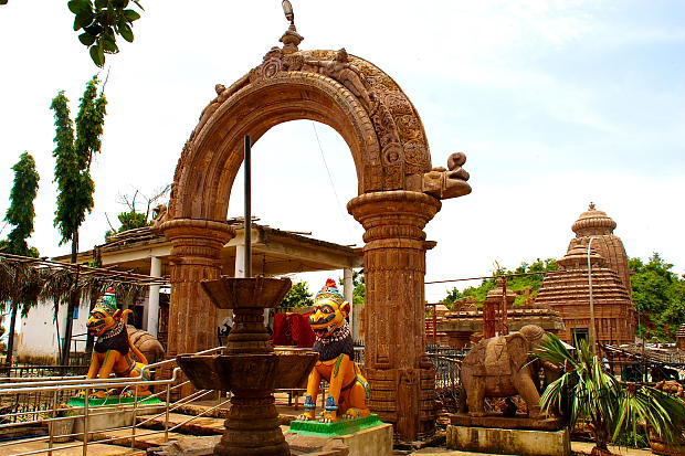 b-taratarini-temple