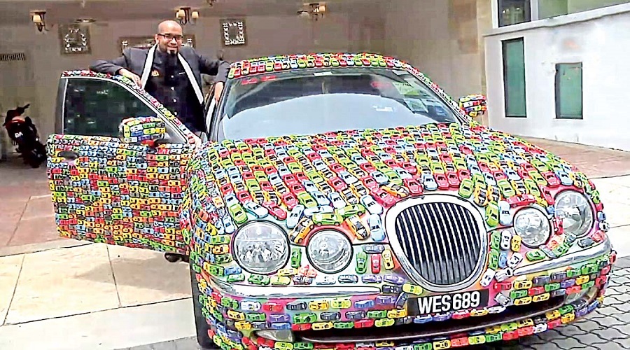decorate jagur with toy car