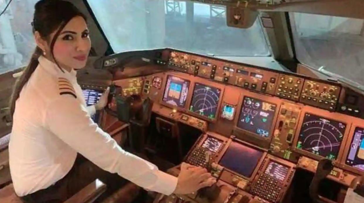 woman pilot